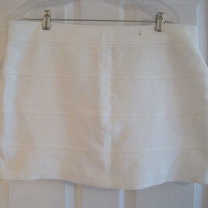 NEW YORK AND COMPANY CREAM MINI SKIRT 16 NWOT